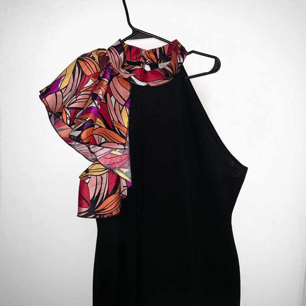 Black Sleeveless Dress